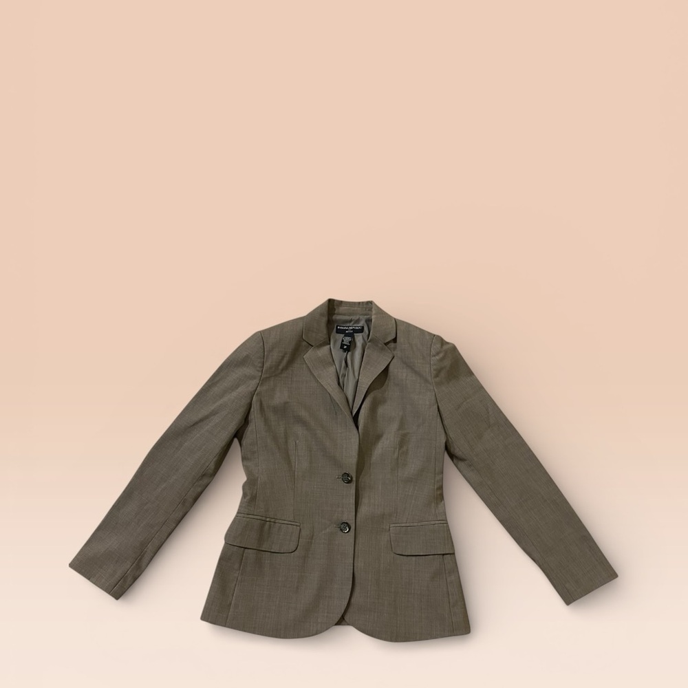 Banana Republic Women's Blazer in Taupe